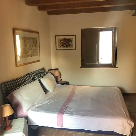 A Borgo Castello , Tra Il Golfo Ed Il Carso Di Trieste